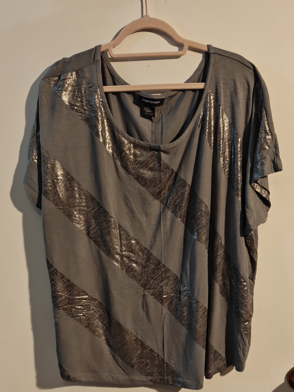 Ashley Stewart Gray Short Sleeve Tee with Metallic Silver Diagonals
